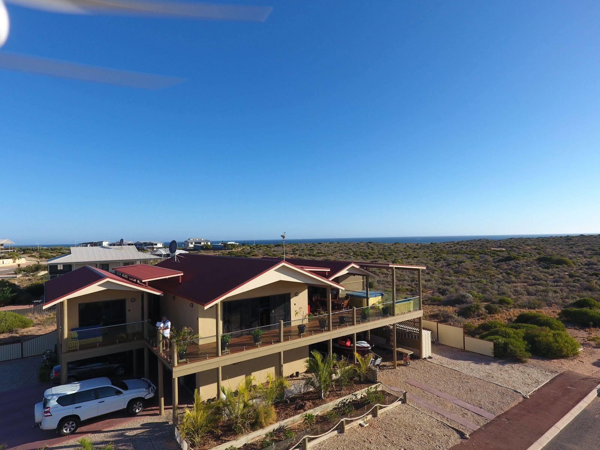 On The Deck @ Shark Bay Bed and Breakfast Denham Buitenkant foto